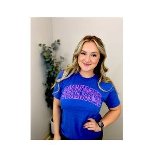 Women’s Graphic Tee, short sleeved, pretty blue & hot pink lettering “Sunkissed”